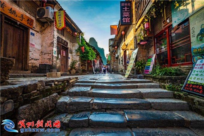 在亲戚家女朋友说饿了还不吃零食怎么办？游戏画面